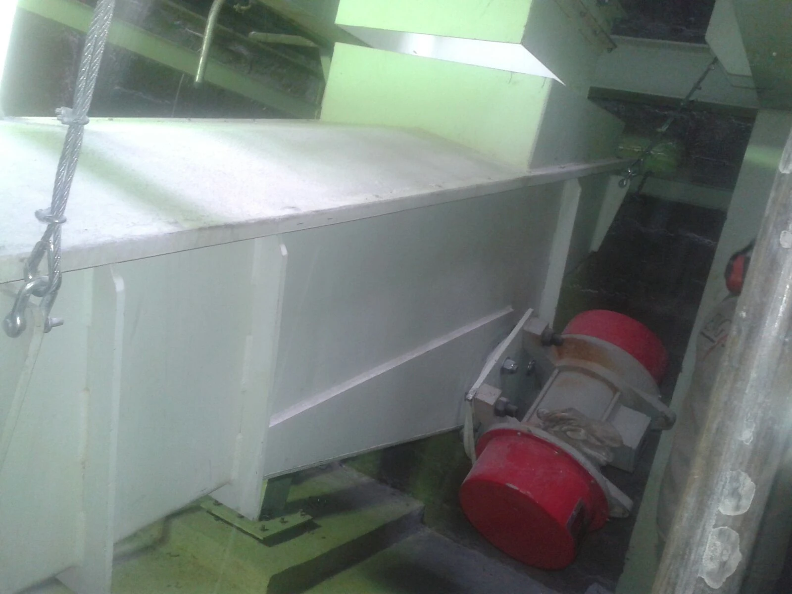 Fabricação de calha alimentadora